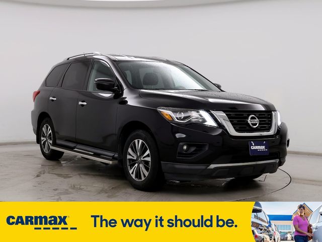 2017 Nissan Pathfinder SV