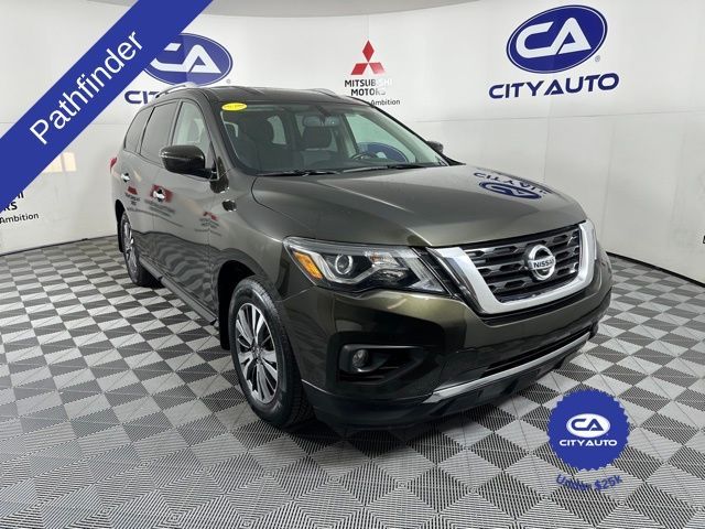 2017 Nissan Pathfinder SV