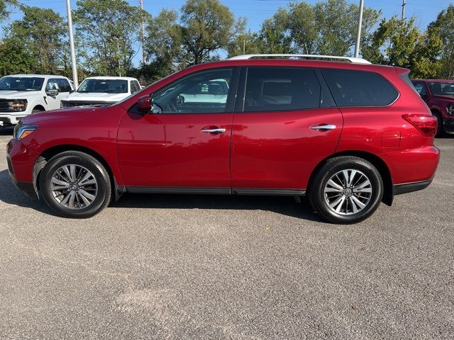 2017 Nissan Pathfinder SV