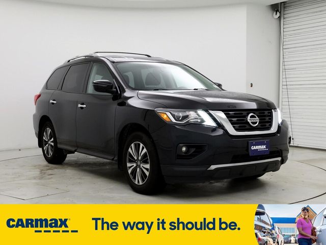 2017 Nissan Pathfinder SV