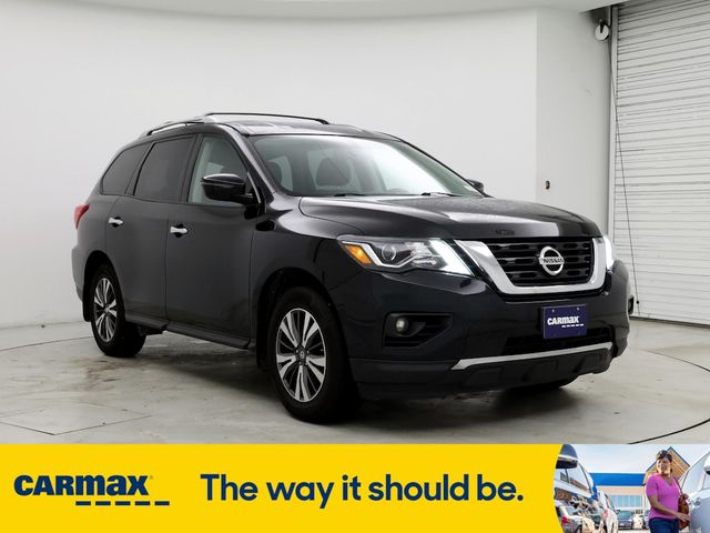 2017 Nissan Pathfinder SV