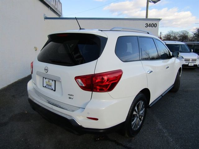 2017 Nissan Pathfinder SV