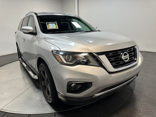 2017 Nissan Pathfinder SV