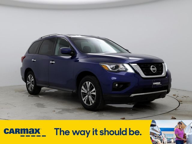 2017 Nissan Pathfinder SV