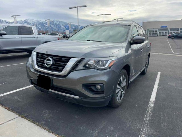 2017 Nissan Pathfinder SV