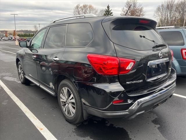 2017 Nissan Pathfinder SV