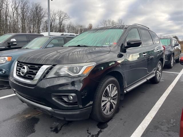 2017 Nissan Pathfinder SV