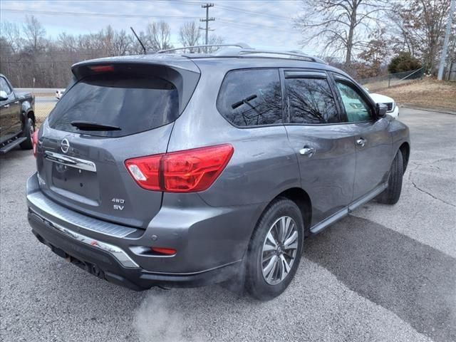 2017 Nissan Pathfinder SV