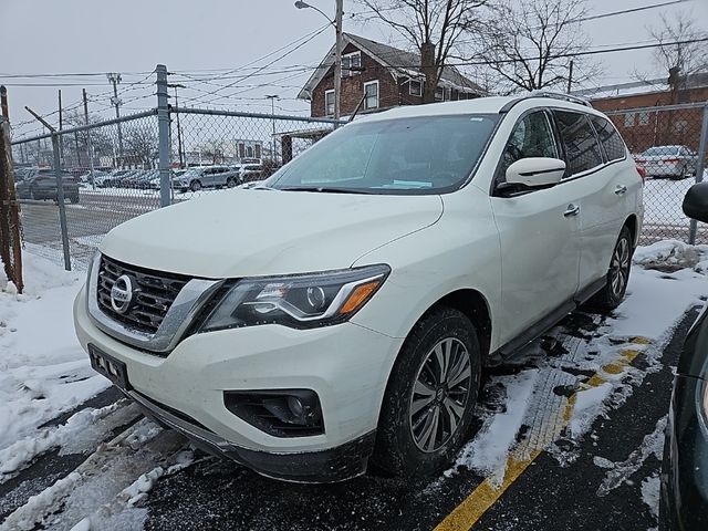 2017 Nissan Pathfinder SV