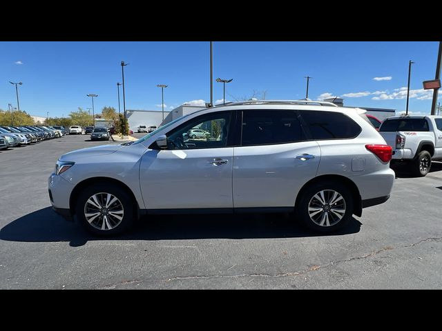 2017 Nissan Pathfinder SV