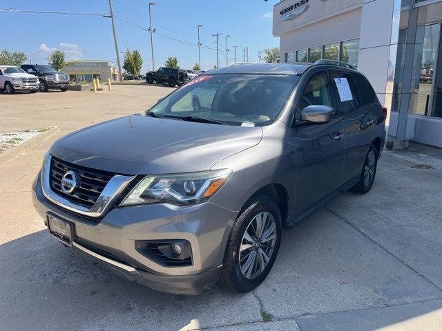 2017 Nissan Pathfinder SV