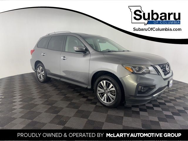 2017 Nissan Pathfinder SV