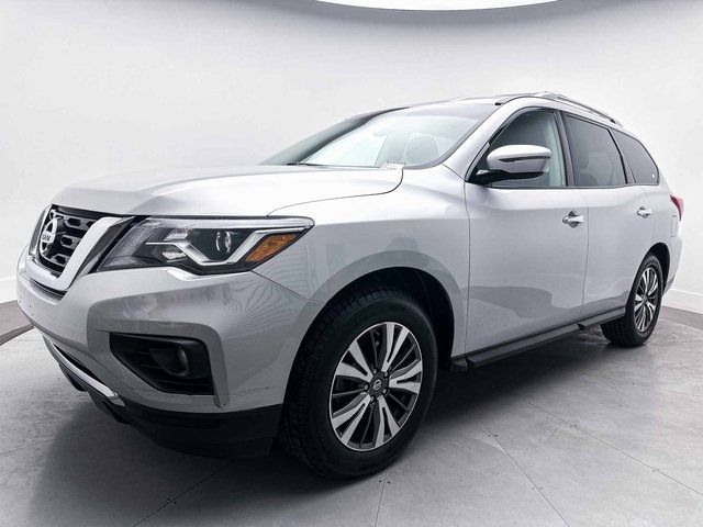2017 Nissan Pathfinder SV