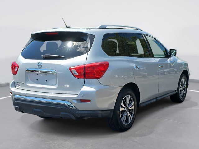 2017 Nissan Pathfinder SV