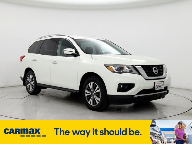 2017 Nissan Pathfinder SV