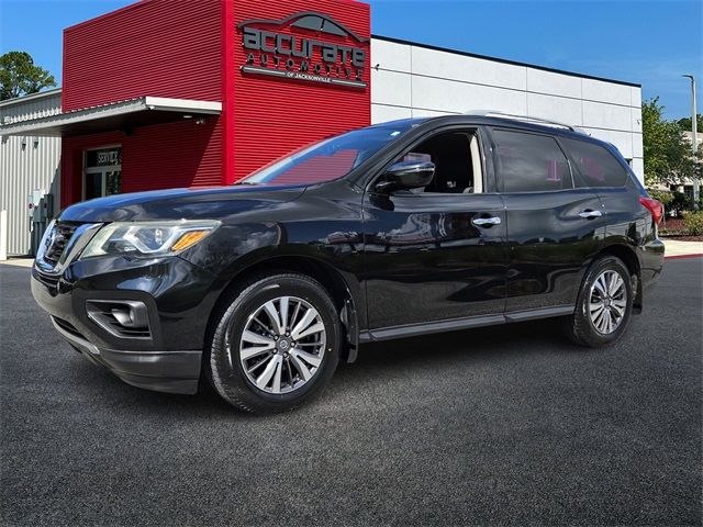 2017 Nissan Pathfinder SV