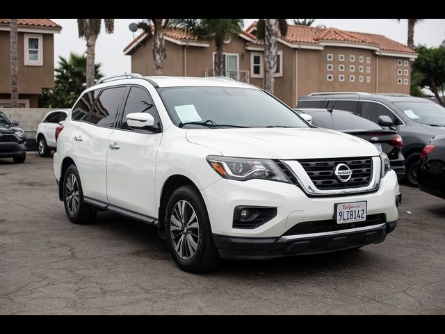 2017 Nissan Pathfinder SV