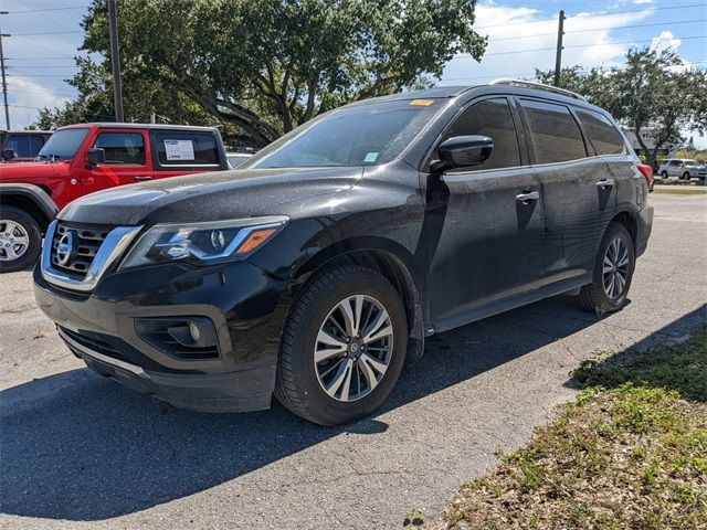 2017 Nissan Pathfinder SV