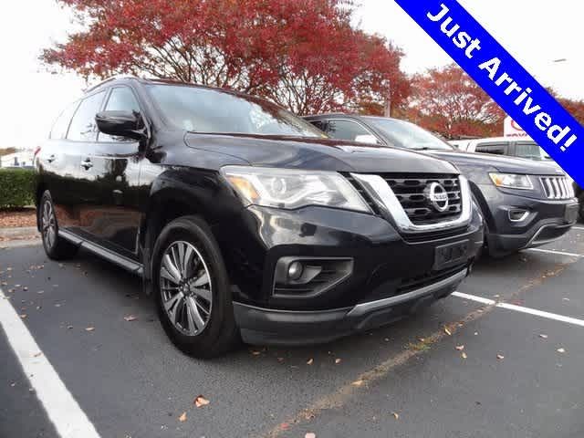 2017 Nissan Pathfinder SV