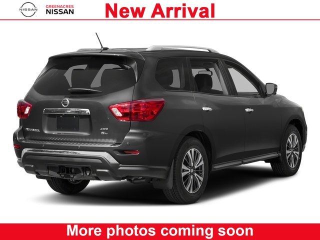 2017 Nissan Pathfinder SV