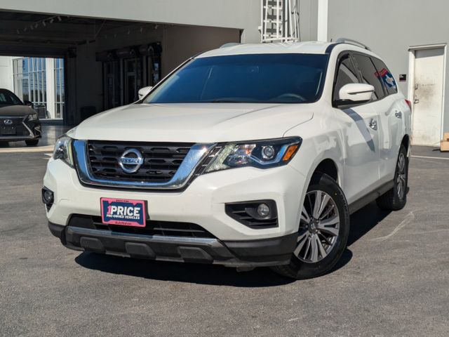 2017 Nissan Pathfinder SV