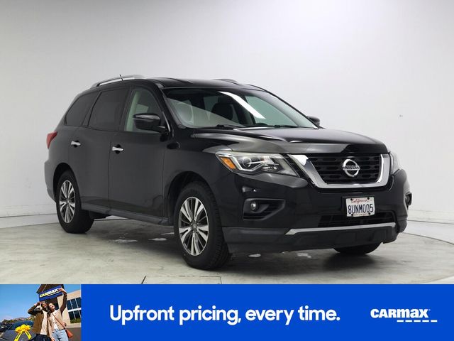 2017 Nissan Pathfinder SV