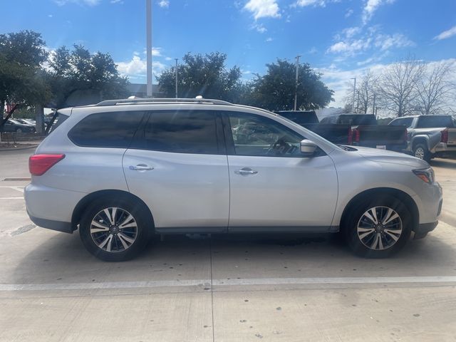 2017 Nissan Pathfinder SV