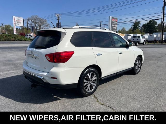 2017 Nissan Pathfinder SV