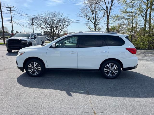 2017 Nissan Pathfinder SV
