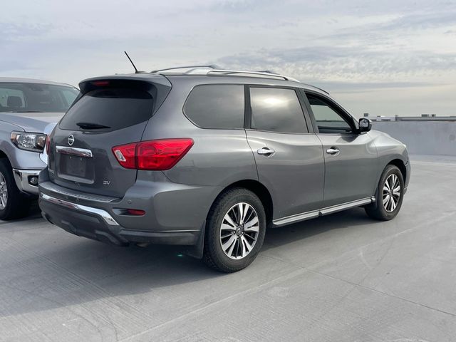 2017 Nissan Pathfinder SV