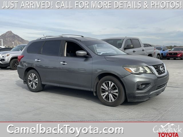 2017 Nissan Pathfinder SV