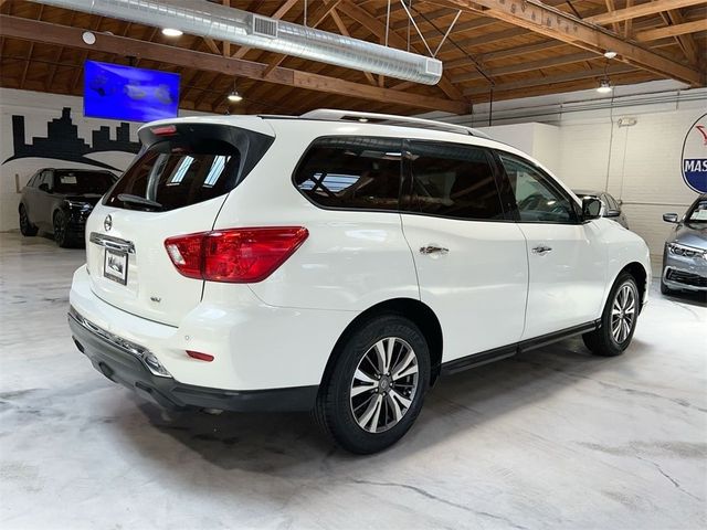 2017 Nissan Pathfinder SV