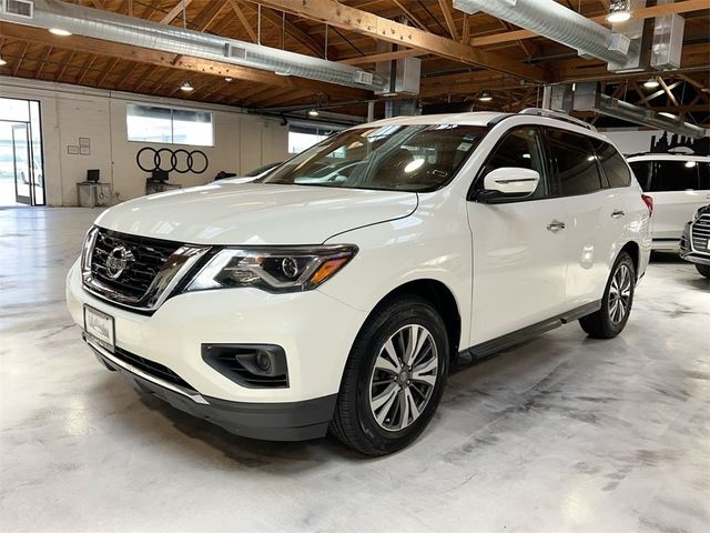 2017 Nissan Pathfinder SV