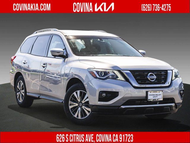 2017 Nissan Pathfinder SV