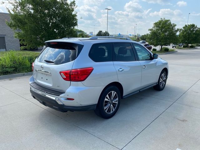 2017 Nissan Pathfinder SV