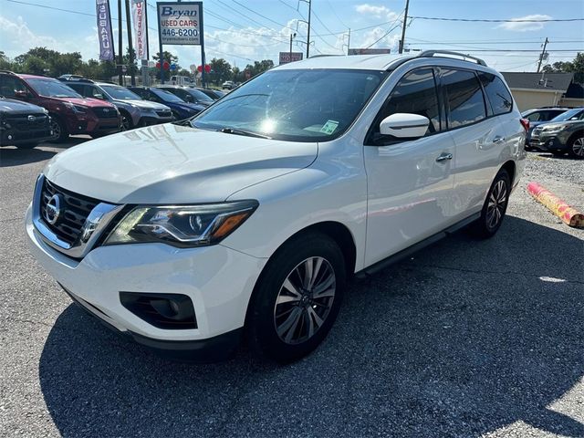 2017 Nissan Pathfinder SV