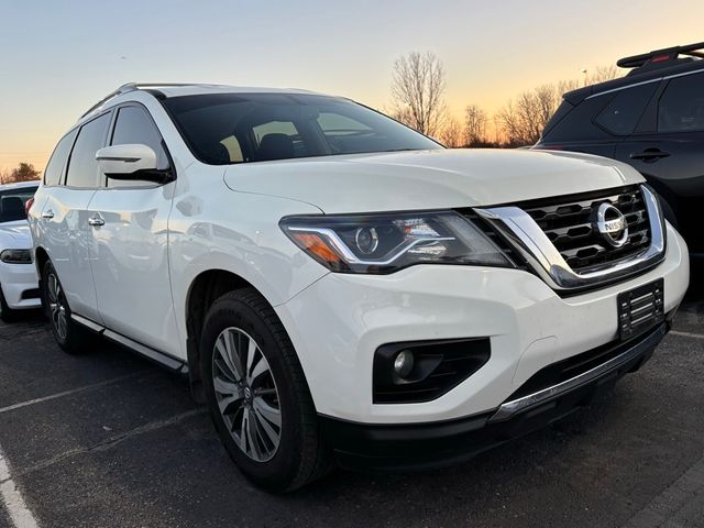 2017 Nissan Pathfinder SV