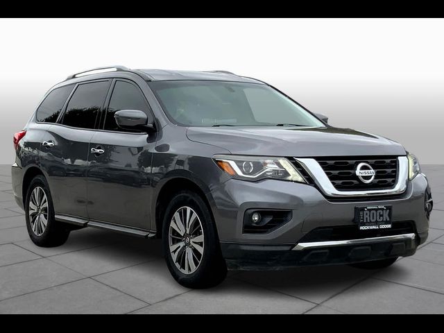 2017 Nissan Pathfinder SV