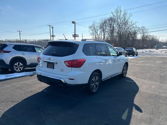 2017 Nissan Pathfinder SV