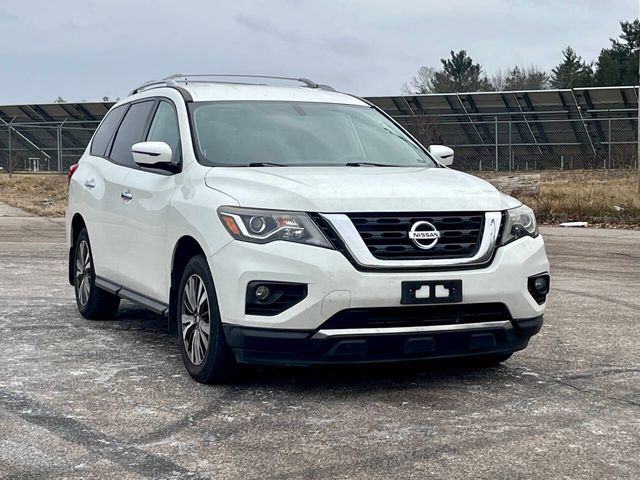 2017 Nissan Pathfinder SV