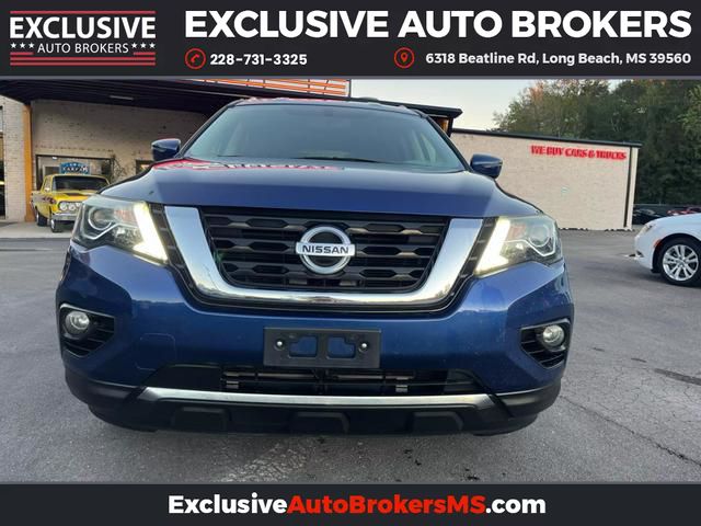 2017 Nissan Pathfinder SV