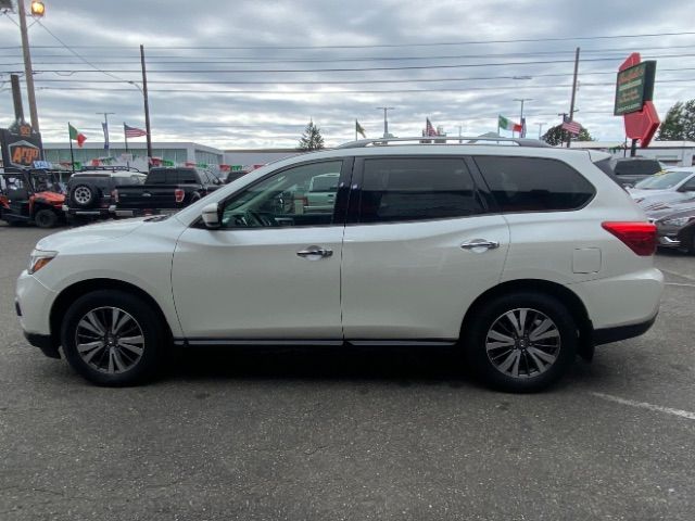 2017 Nissan Pathfinder SV