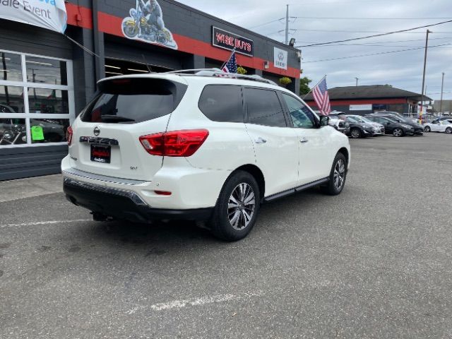 2017 Nissan Pathfinder SV