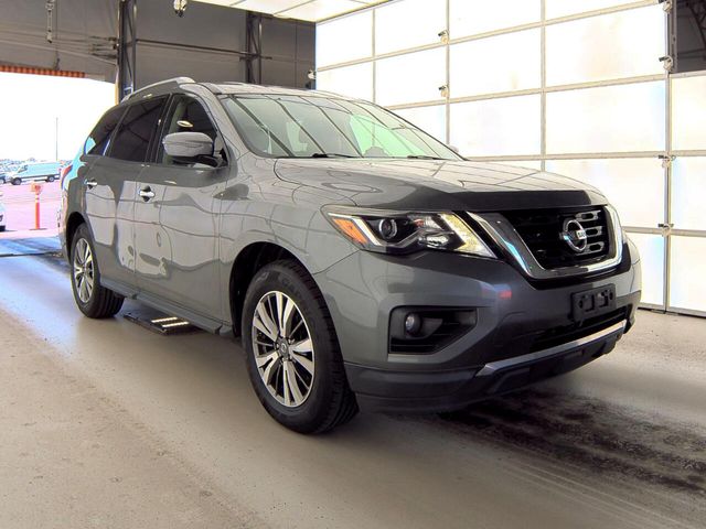 2017 Nissan Pathfinder SV