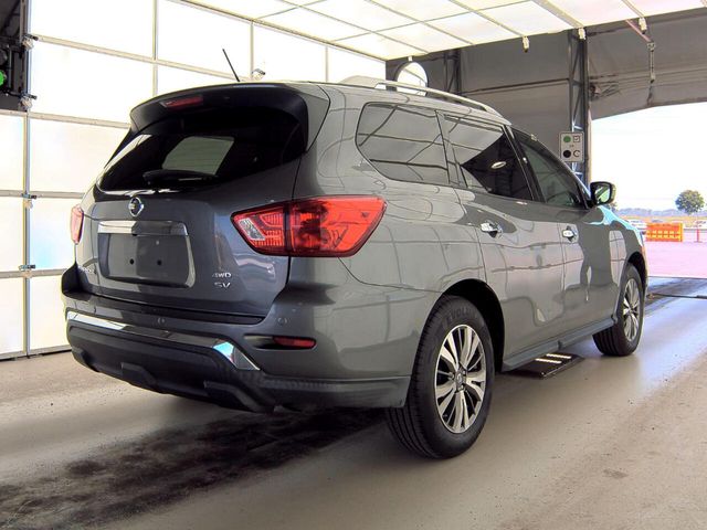 2017 Nissan Pathfinder SV