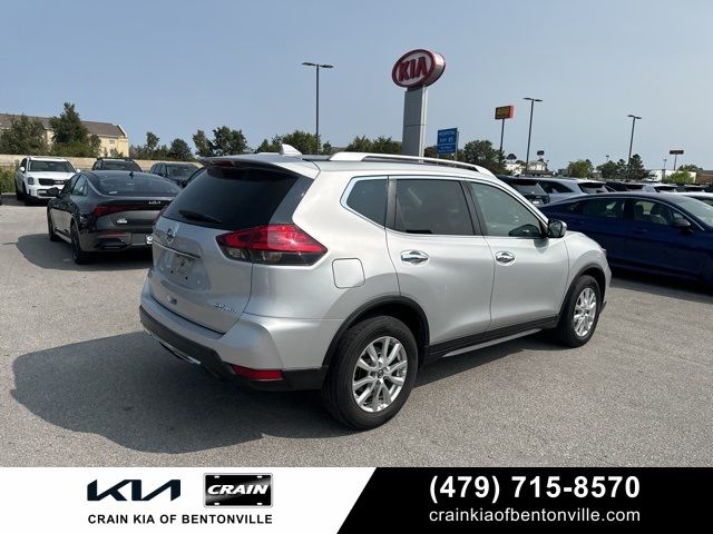 2017 Nissan Rogue SV