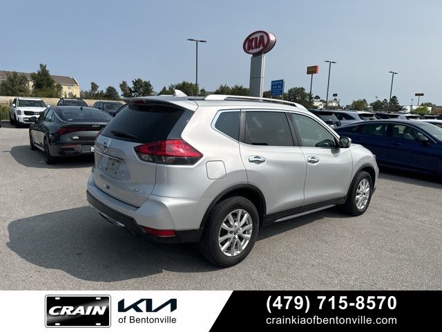 2017 Nissan Rogue SV