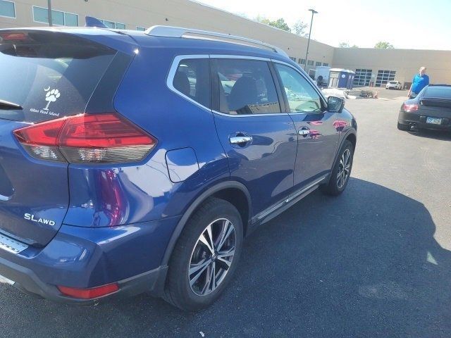 2017 Nissan Rogue SL