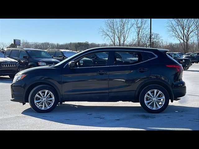2017 Nissan Rogue Sport S