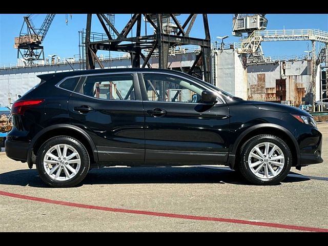 2017 Nissan Rogue Sport S